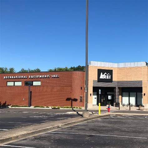 Rei brentwood - REI Brentwood (64) Preferred retailer Store address 261 Franklin Rd. Brentwood, Tennessee, 37027 United States 6153764248; We're closed. Sunday: 10:00 AM-7:00 PM: 